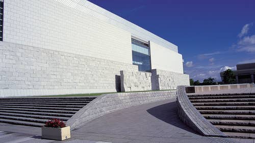 宮崎県立美術館