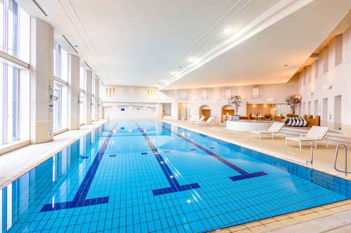 インドアプール