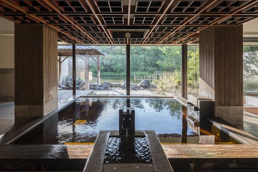 前の湯 「新月」