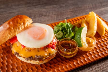 【数量限定】ハンバーガーガパオ