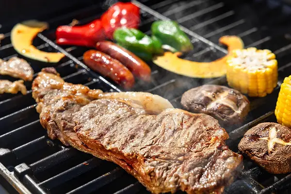 手ぶらで気軽に楽しめる、飲み放題付きのガーデンバーベキュー！