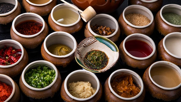 Create your favorite sauce with about 20 different condiments and seasonings.